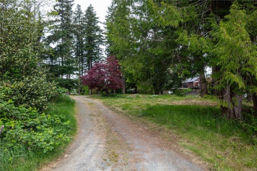 476 Old Petersen Rd, Campbell River, BC 
