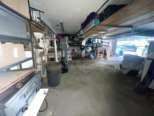 Garage - 5325  - 5327 Av. Earnscliffe, Montréal (Côte-Des-Neiges/Notre-Dame-De-Grâce), QC - Indoor Photo Showing Garage