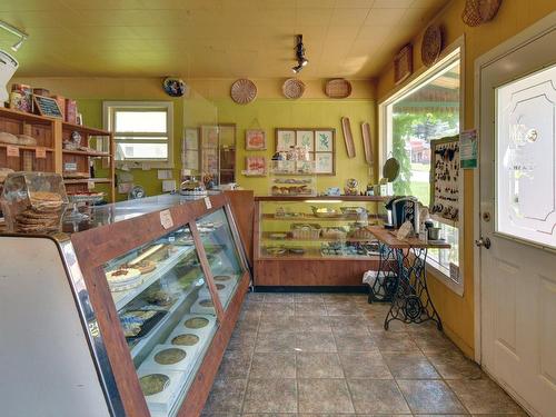 Commerce - 131  - 133 Ch. Des Fondateurs, La Minerve, QC - Indoor Photo Showing Other Room
