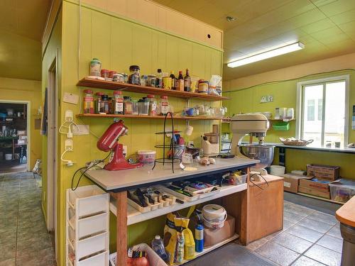 Commerce - 131  - 133 Ch. Des Fondateurs, La Minerve, QC - Indoor