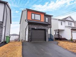 199 Lier Ridge  Halifax, NS B3P 0E1