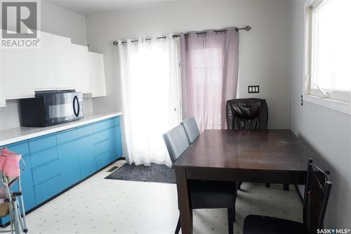 405 4Th Avenue E, Assiniboia, SK - Indoor