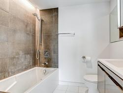 Ensuite bathroom - 