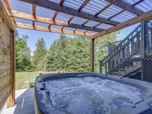 Hot tub - 1331 Rue Labelle, Mont-Tremblant, QC - 