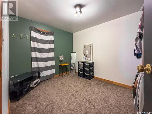 103 1St Street E, Frontier, SK - Indoor