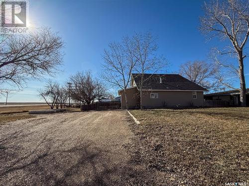 103 1St Street E, Frontier, SK - Outdoor