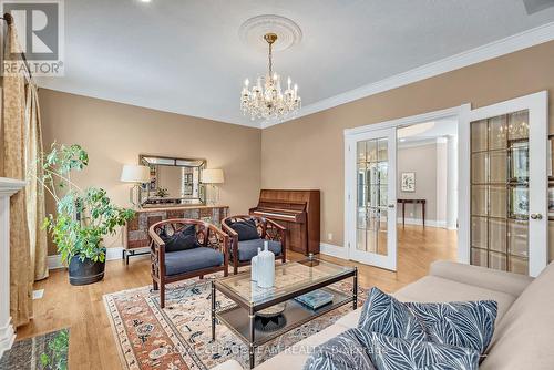 1345 Potter Drive, Ottawa, ON - Indoor Photo Showing Living Room