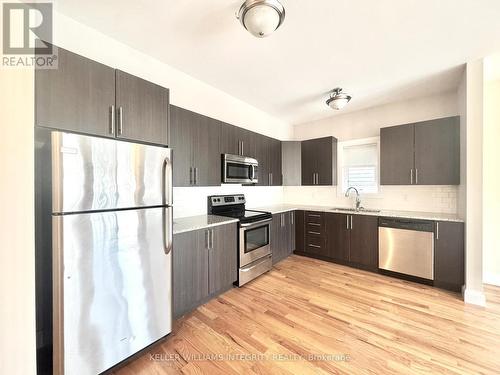 138 King George Street, Ottawa, ON - Indoor Photo Showing Kitchen With Upgraded Kitchen