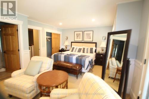 V 14 W 3 - 1020 Birch Glen Road, Lake Of Bays (Mclean), ON - Indoor Photo Showing Bedroom