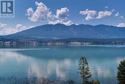 8692 COTTAGE Lane  Canal Flats, BC V0B 1B0