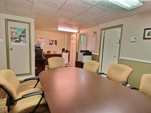 Reception area - 2-212 Av. Du Lac, Rouyn-Noranda, QC - Indoor Photo Showing Other Room