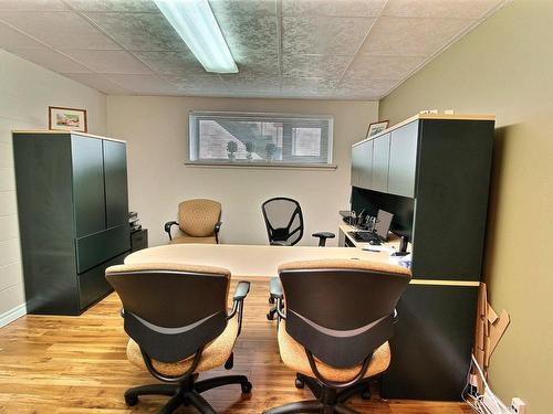 Bureau - 2-212 Av. Du Lac, Rouyn-Noranda, QC - Indoor