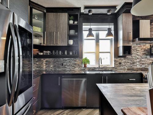 Cuisine - 6680Z Boul. Laurier, Terrebonne (La Plaine), QC - Indoor Photo Showing Kitchen With Double Sink With Upgraded Kitchen