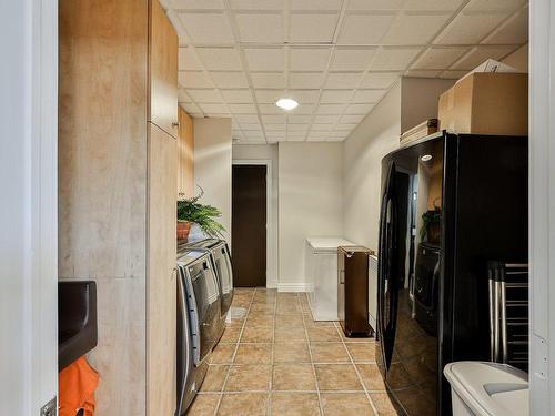 Salle de lavage - 6680Z Boul. Laurier, Terrebonne (La Plaine), QC - Indoor