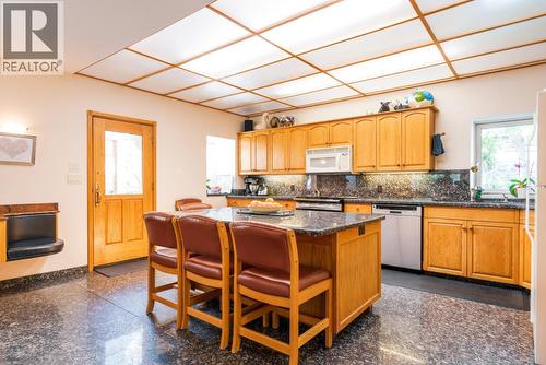 6302 Marsden Road, Nelson, BC - Indoor Photo Showing Kitchen