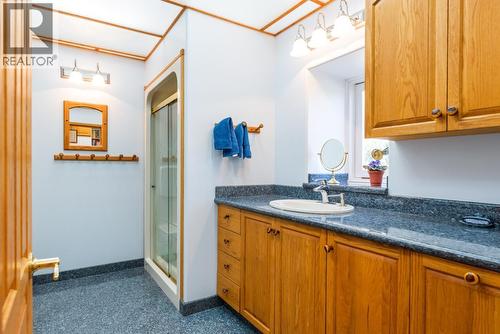 6302 Marsden Road, Nelson, BC - Indoor