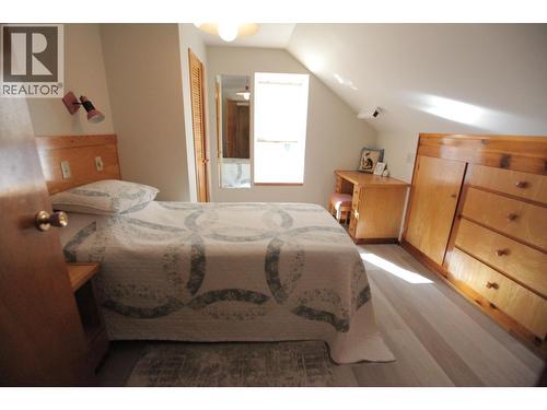 6302 Marsden Road, Nelson, BC - Indoor Photo Showing Bedroom