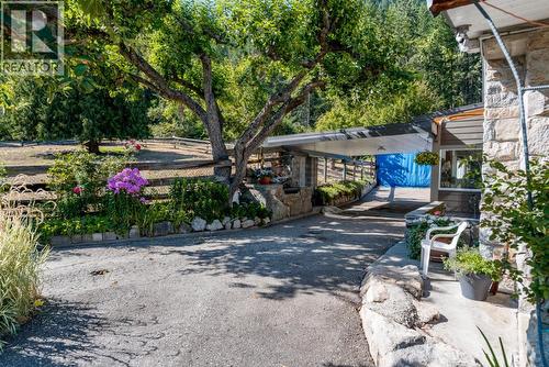 6302 Marsden Road, Nelson, BC - Outdoor
