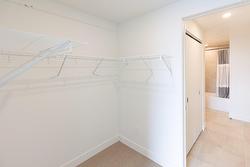 Walk-in closet - 