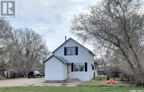 321 1St Street W, Ponteix, SK - Outdoor