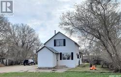 321 1st STREET W  Ponteix, SK S0N 1Z0