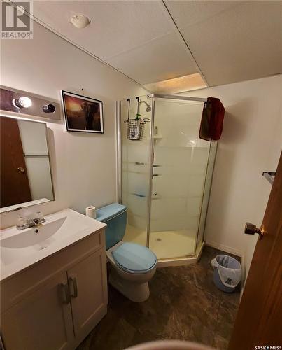 321 1St Street W, Ponteix, SK - Indoor Photo Showing Bathroom
