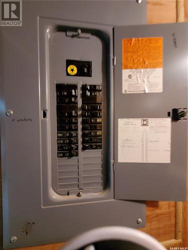 321 1St Street W, Ponteix, SK - Indoor Photo Showing Other Room