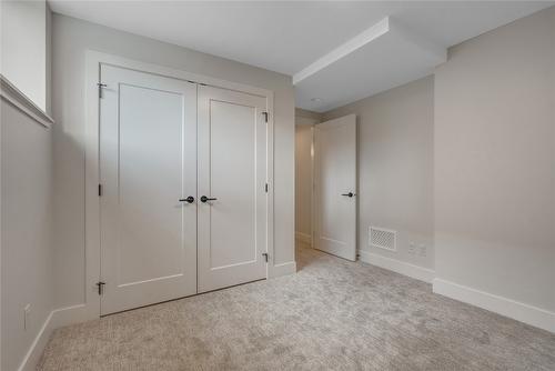 1157 Elk Street, Penticton, BC - Indoor Photo Showing Other Room