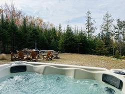 Hot tub - 