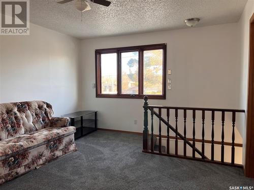 609 B Avenue W, Wynyard, SK - Indoor Photo Showing Other Room