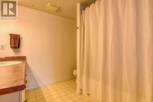 9 11 Eagle Crescent, Williams Lake, BC - Indoor Photo Showing Bathroom