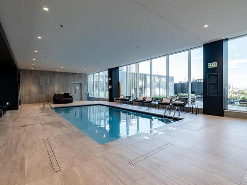 Piscine - 1310-1500 Boul. René-Lévesque O., Montréal (Ville-Marie), QC 
