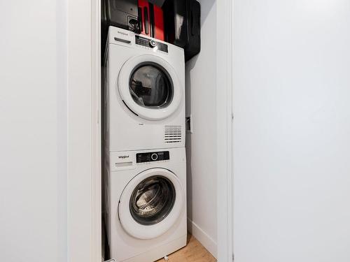 Salle de lavage - 1310-1500 Boul. René-Lévesque O., Montréal (Ville-Marie), QC 