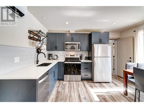 5545 Currie Bowl Way, Fernie, BC - Indoor Photo Showing Kitchen