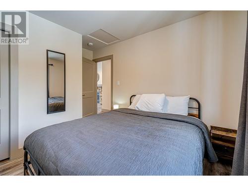 5545 Currie Bowl Way, Fernie, BC - Indoor Photo Showing Bedroom