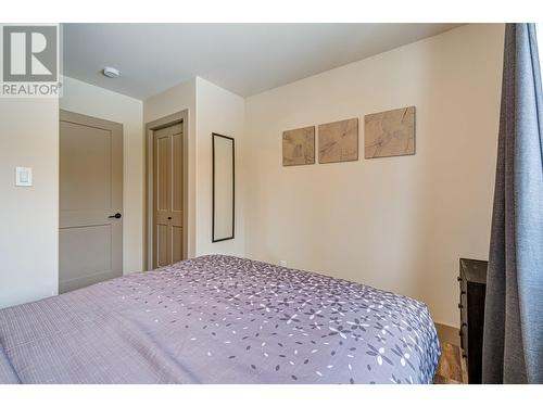 5545 Currie Bowl Way, Fernie, BC - Indoor Photo Showing Bedroom