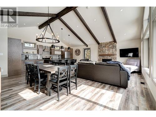 5545 Currie Bowl Way, Fernie, BC - Indoor Photo Showing Other Room