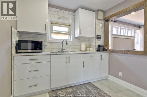 1391 Janette, Windsor, ON - Indoor Photo Showing Kitchen With Double Sink
