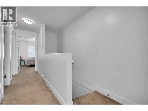 Upstairs hallway - 600 Sherwood Road Unit# 55, Kelowna, BC - Indoor Photo Showing Other Room