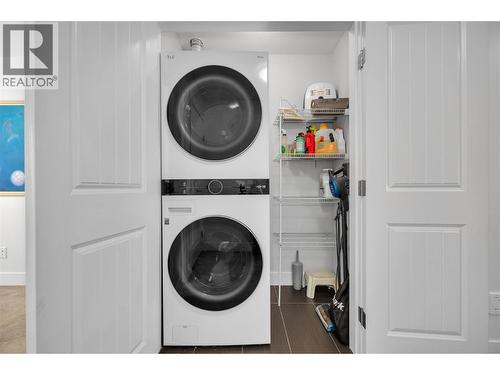 600 Sherwood Road Unit# 55, Kelowna, BC - Indoor Photo Showing Laundry Room