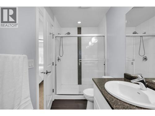 Ensuite - 600 Sherwood Road Unit# 55, Kelowna, BC - Indoor Photo Showing Bathroom