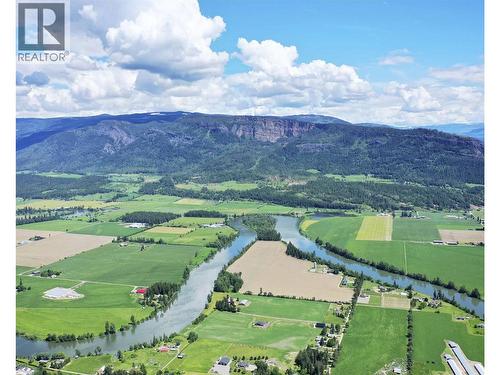 345 Oxbow Place, Enderby, BC 