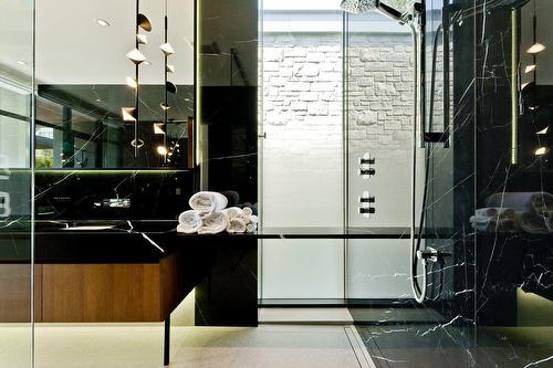 Salle de bains attenante à la CCP - 609 Rue Roberge, Sherbrooke (Brompton/Rock Forest/Saint-Élie/Deauville), QC - Indoor