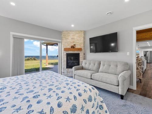 56 Unknown, Rock Barra, PE 