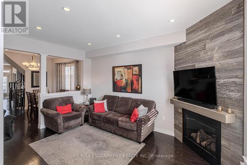 15 Summerberry Way, Hamilton, ON - Indoor Photo Showing Living Room With Fireplace