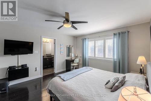 15 Summerberry Way, Hamilton, ON - Indoor Photo Showing Bedroom