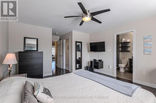 15 Summerberry Way, Hamilton, ON - Indoor Photo Showing Bedroom