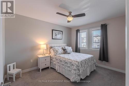 15 Summerberry Way, Hamilton, ON - Indoor Photo Showing Bedroom