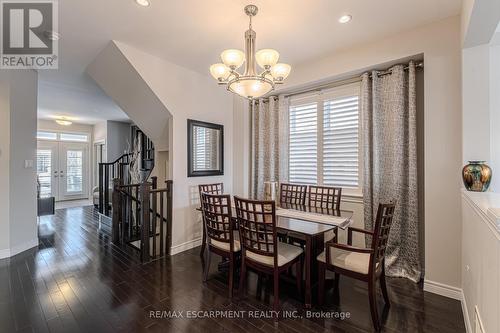 15 Summerberry Way, Hamilton, ON - Indoor Photo Showing Dining Room