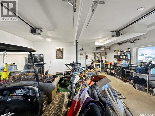 203 Hillcrest Place, Lac Pelletier Rm No. 107, SK - Indoor Photo Showing Garage